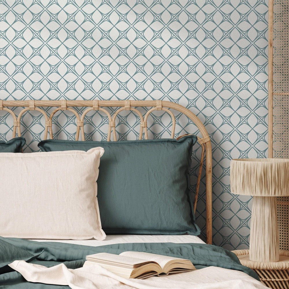Art Deco Wallpaper with Interlocking Shapes in Blue Gray - B088